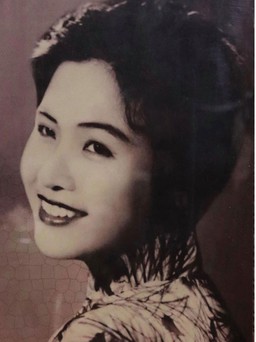 'Tà áo xanh' đã về với mây trời...