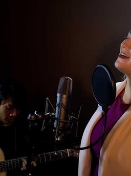 Nữ tùy viên xinh đẹp Đại sứ quán Mỹ hát Bụi phấn: Tình yêu Việt Nam ngọt như trái xoài
