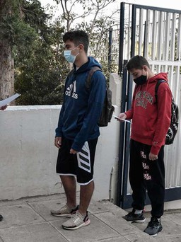 Covid-19 tại Hy Lạp: Phạt tù phụ huynh không cho con đi học