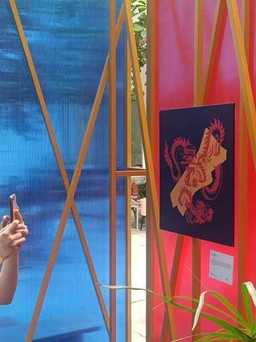 Sài Gòn xôn xao qua triển lãm thực tế ảo