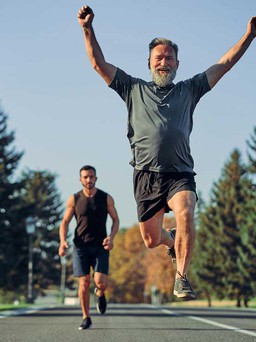 Tập thể dục giúp người lớn tuổi minh mẫn hơn