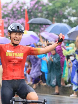 Cơn mưa hạnh phúc của cua rơ Nguyễn Thị Thật