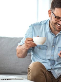 Nghiên cứu mới bàn về sự an toàn của 'cà phê ly nhựa mang đi'