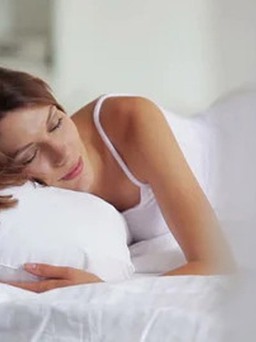 Ngủ không bật đèn ngủ hay bật đèn tốt cho sức khỏe hơn?