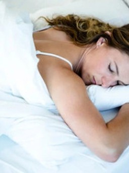 Chuyên gia nói gì về tư thế ngủ nằm sấp