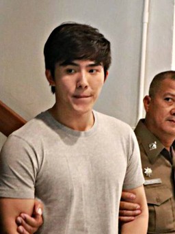 Tài tử Thái Lan bị cảnh sát ập vào bắt trên phim trường