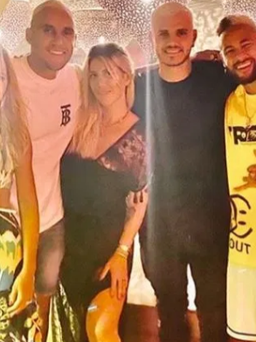 Vợ chồng Icardi ‘quẩy’ cùng với Neymar