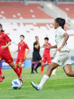 Tuyển nữ U.18 Việt Nam đánh bại Thái Lan để giành ngôi đầu bảng A