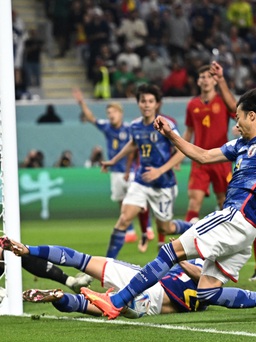 Quả bóng công nghệ xác nhận bàn thắng hợp lệ của Nhật Bản
