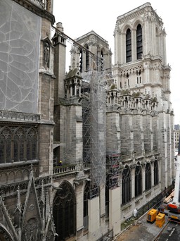 6 tháng sau vụ cháy, công tác khôi phục Nhà thờ Đức Bà Paris vẫn chậm chạp