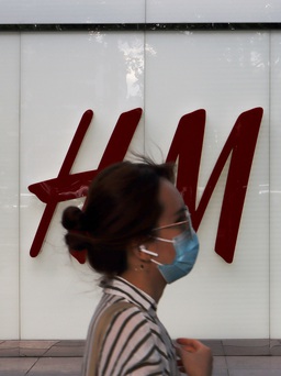 H&M, Nike, Adidas 'gặp vạ' ở Trung Quốc vì vấn đề Tân Cương