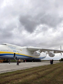 Ukraine nói máy bay lớn nhất thế giới đã bị phá hủy trong giao tranh với Nga