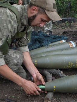 Chuyên gia quân sự Mỹ: Ukraine có thể sắp phải dè sẻn đạn dược