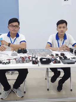 Hai bàn tay vàng của nghề robot di động