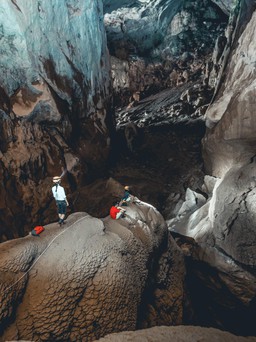 Khám phá thế giới hang động kỳ bí và 'mùa nước lũ' ở Quảng Bình: Cùng 5K an toàn