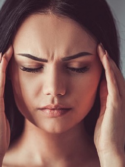 5 dấu hiệu đau đầu 'tố cáo' sức khỏe đang có vấn đề