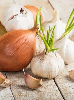 4 thực phẩm không nên ăn nhiều vì sẽ khiến bạn ngại ngùng khi giao tiếp