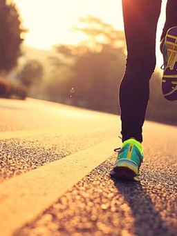 'Siêu bà ngoại' 70 tuổi chạy marathon 168 km, đã hoàn thành hơn 100 cuộc đua
