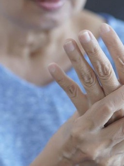 Đột ngột đau bàn tay cảnh báo điều gì với sức khỏe?