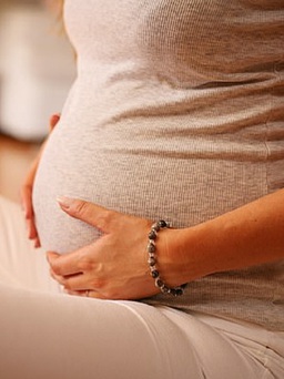 Chuyện lạ: Người mẹ có tử cung đôi đã sinh đôi, mỗi bé ở 1 tử cung