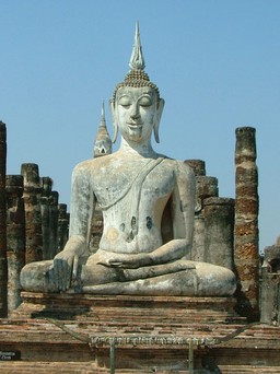 Trước một Sukhothai cổ kính