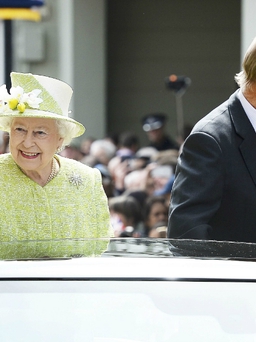 Nữ hoàng Elizabeth II và sự đảm bảo cho thể chế