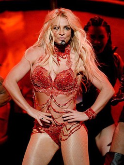 Britney Spears trở lại MTV Video Music Awards sau 8 năm vắng bóng