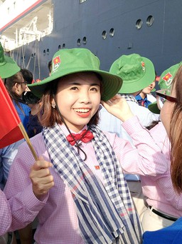 Tàu thanh niên Đông Nam Á đưa 328 đại biểu thanh niên đến TP.HCM