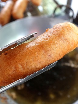 Người Sài Gòn mê mẩn món chuối chiên dùng dầu sạch, ngon bổ rẻ