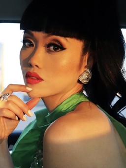 Siêu mẫu quốc tế Jessica Minh Anh về Việt Nam đóng phim