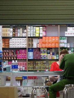 Công an đồng loạt kiểm tra hệ thống nhà thuốc nổi tiếng ở Đồng Nai