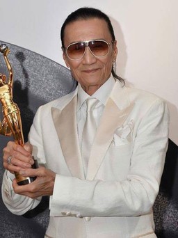 Cha Tạ Đình Phong đoạt tượng vàng ở tuổi 85