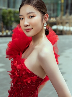 Học trò Xuân Lan - người mẫu Hương Anh khoe nhan sắc ngọt ngào