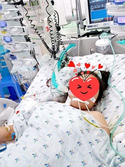 Xúc động tâm thư bé gái bị viêm phổi nguy kịch gửi mẹ và ngoại