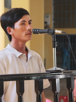 Ngân hàng Đông Á chuyển nhầm tiền, con bạc 'nướng sạch' vào cá độ bóng đá