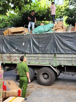 Đà Nẵng: Chặn bắt xe tải chở số lượng lớn sản phẩm làm đẹp nhập lậu