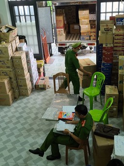 Tạm giữ gần 5.000 bánh trung thu không rõ nguồn gốc