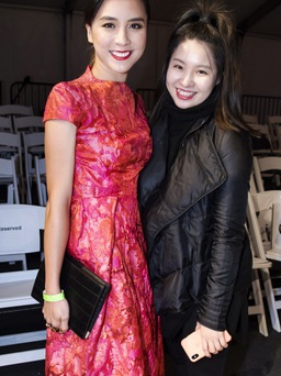 Á hậu Thiên Lý chúc mừng NTK Phương My tại Vancouver Fashion Week