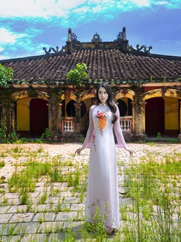 Nhà thiết kế Thuận Việt trình làng những mẫu 'Áo hoa' tặng phái đẹp nhân 20.10