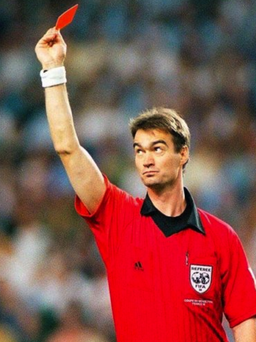 [KÝ ỨC WORLD CUP] Thẻ đỏ cay nghiệt không khuất phục nổi Beckham