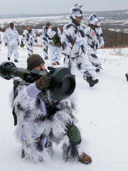 Canada gửi vũ khí sát thương, cho Ukraine vay thêm gần 400 triệu USD để đối phó Nga