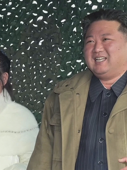 Con gái ông Kim thành biểu tượng thời trang mới ở Triều Tiên