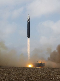 Mỹ trừng phạt 3 quan chức Triều Tiên sau vụ thử tên lửa liên lục địa