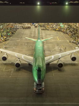 Boeing xuất xưởng máy bay 'nữ hoàng bầu trời' cuối cùng