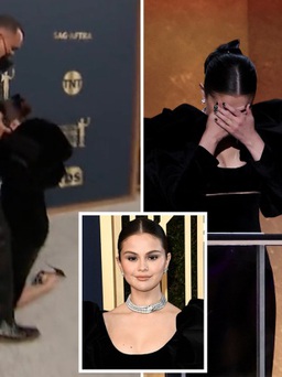 Selena Gomez ngã văng giày trên thảm đỏ SAG Awards
