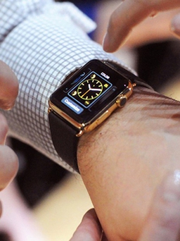 Doanh số bán hàng Apple Watch đang 'rơi tự do'