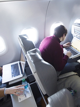 American Airlines nâng cấp 500 máy bay truy cập internet vệ tinh