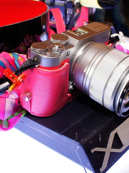 Fujifilm trình làng máy ảnh hỗ trợ 'tự sướng' X-A3
