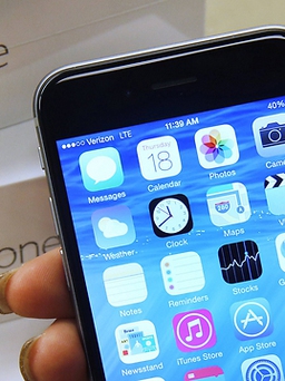 iOS 10.3.2 bị tố gây hao pin iPhone 6