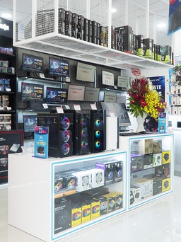 Phong Vũ có thêm showroom mới bán thiết bị công nghệ